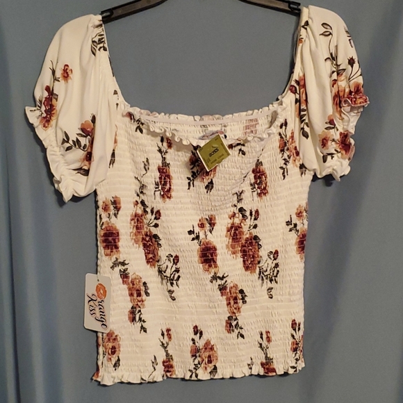 Flowered top - Picture 7 of 9